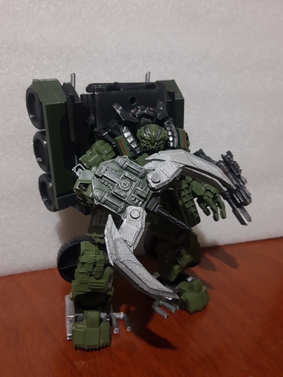 FabinGallardoF7's tweet photo. TLK スタジオの Onslaught シリーズは本物です。🤯🤯🤯🤯🤯🤯
#Transformers #TLK #Studio_series
@uhauhapon @tonodep1989 @Evening_star_f @TFHypeGuy @thekade109 @7Fy8SFB93EwwF2E @will_long84 @OmegaRedArts1 @Nitrus_TF @uei4989p @soundhuevo777 @FlatuPrime https://t.co/6IVEs5RnXl