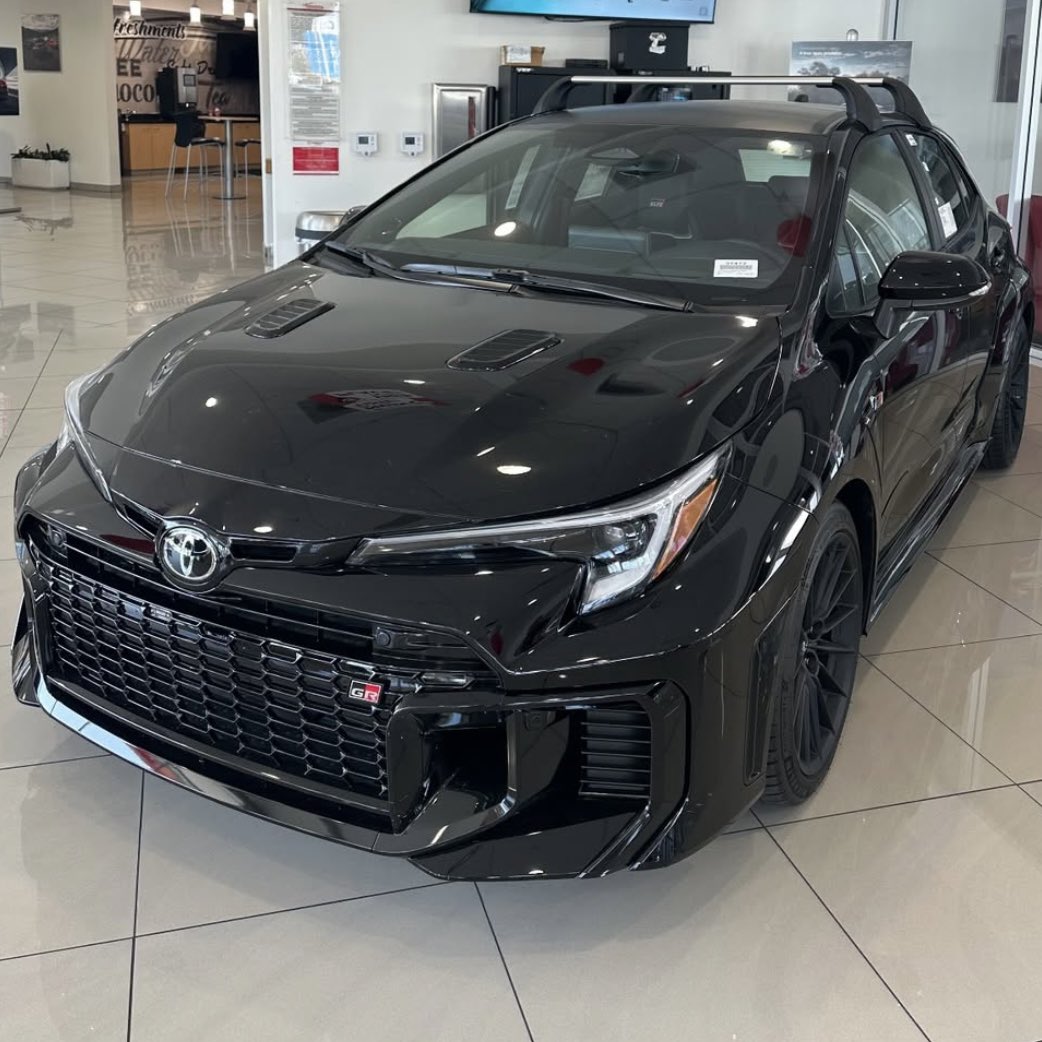 カリフォルニアに良く似合う左ハンドルのGRスポーツ ☀️🌴🇺🇸
#grsports #gr #toyota #カローラ #losangeles #california #トヨタ