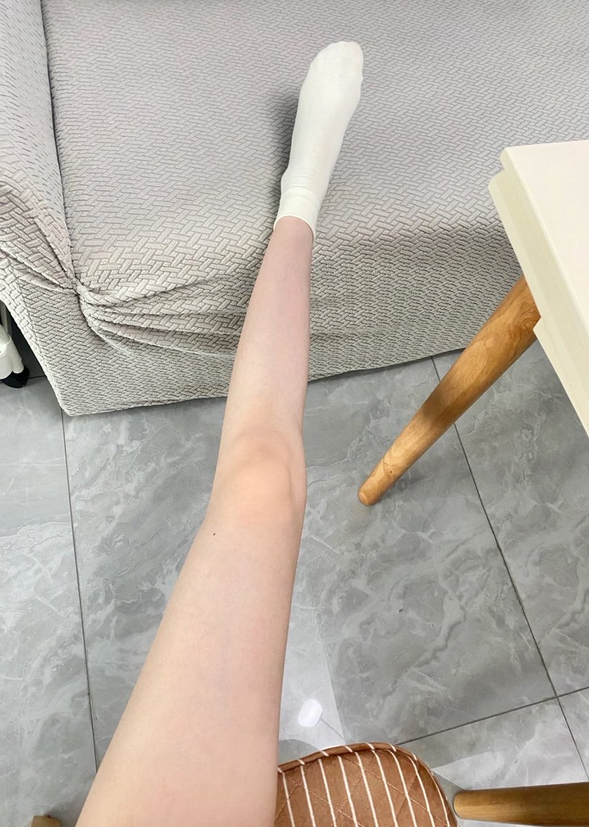 mi_nal_mi's tweet photo. 脚のたるみコレで解決した。
15回×4セット
テレビ見ながらやるだけなのに2週間後、鏡の前でニヤけるから🥰 https://t.co/N8DKdtMQg4