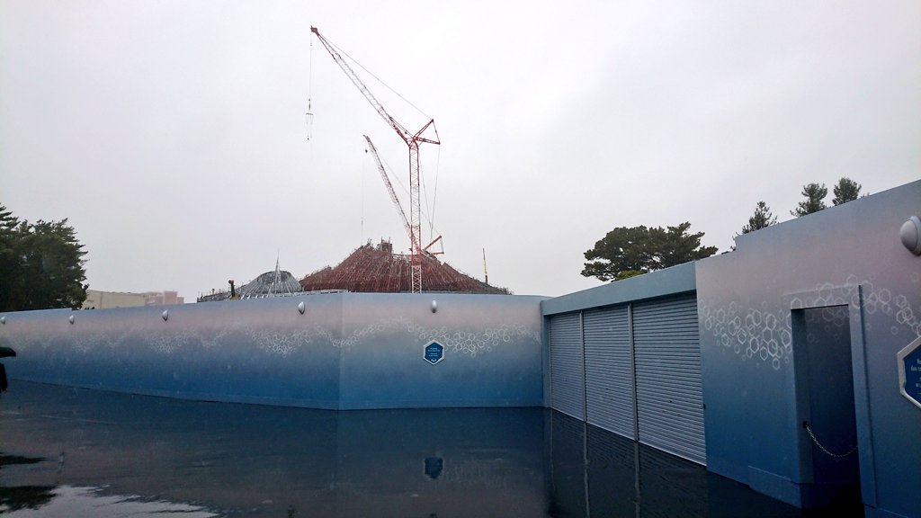 Goliath_crane's tweet photo. 雨のパーク久しぶり☔ https://t.co/xWsw3hTvrh