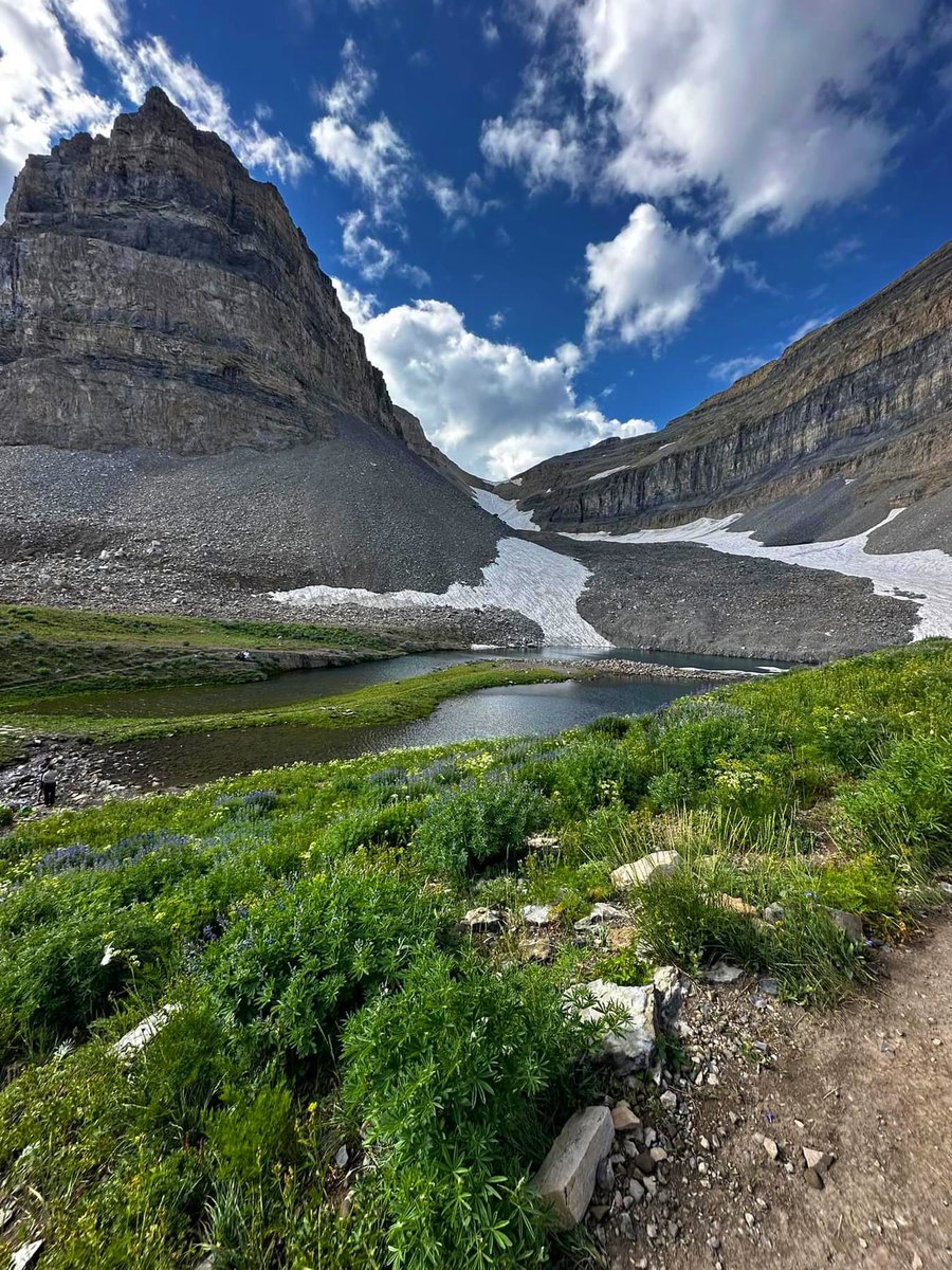 razzledaxel's tweet photo. happy Earth day to the most beautiful planet to ever exist. Earth, you have my whole heart and soul 🤍 https://t.co/fXjVBrdCgh