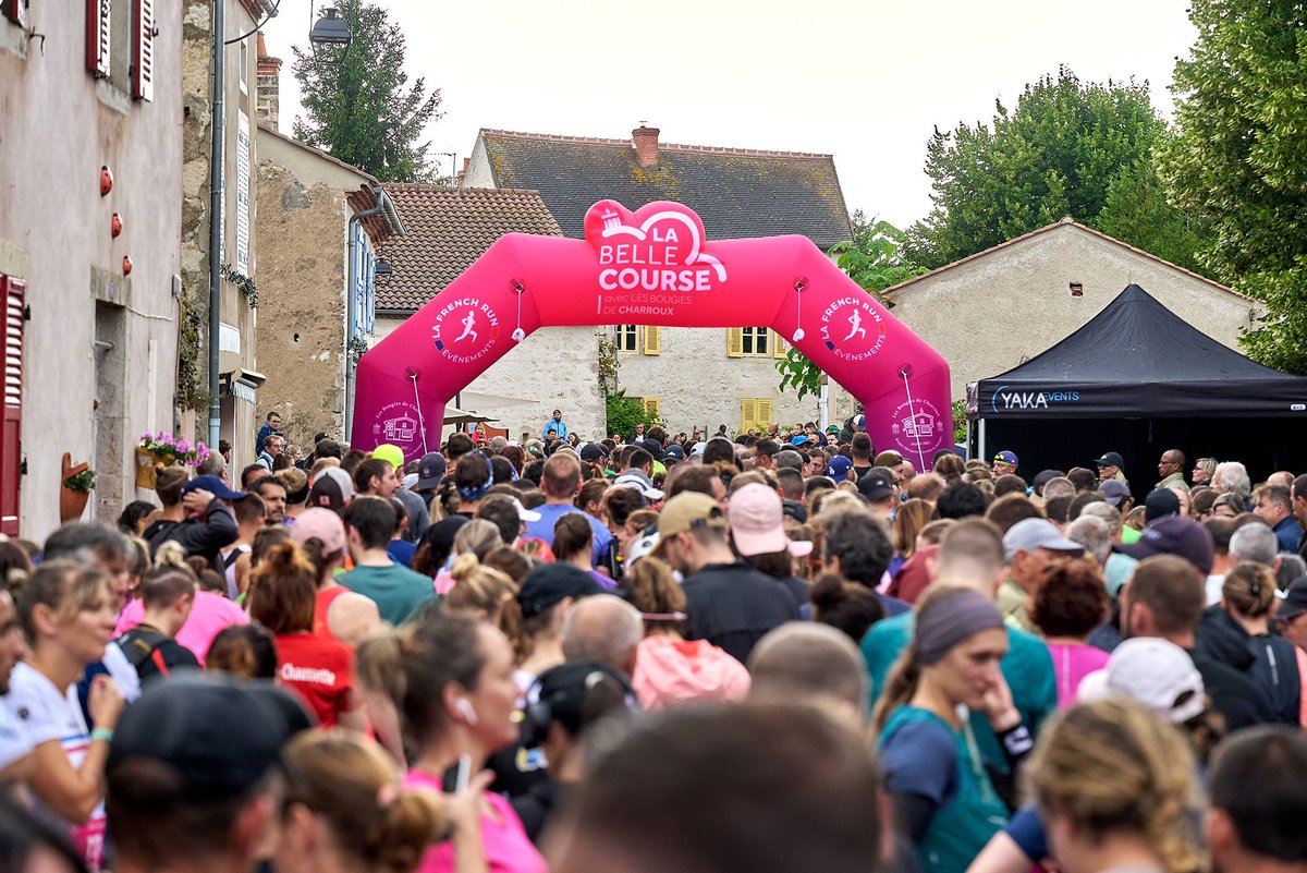 🔥 Vers une édition record ?

🤩 La Belle Course, avec @lesbougiesdecharroux, deuxième édition, se tiendra le samedi 05 juillet :

10h00 Balade gourmande 6km
18h00 : Course enfants 
18h30 : 20km Trail
18h31 : 10km en solo ou en relai 3 personnes

ℹ️ labellecourse.com