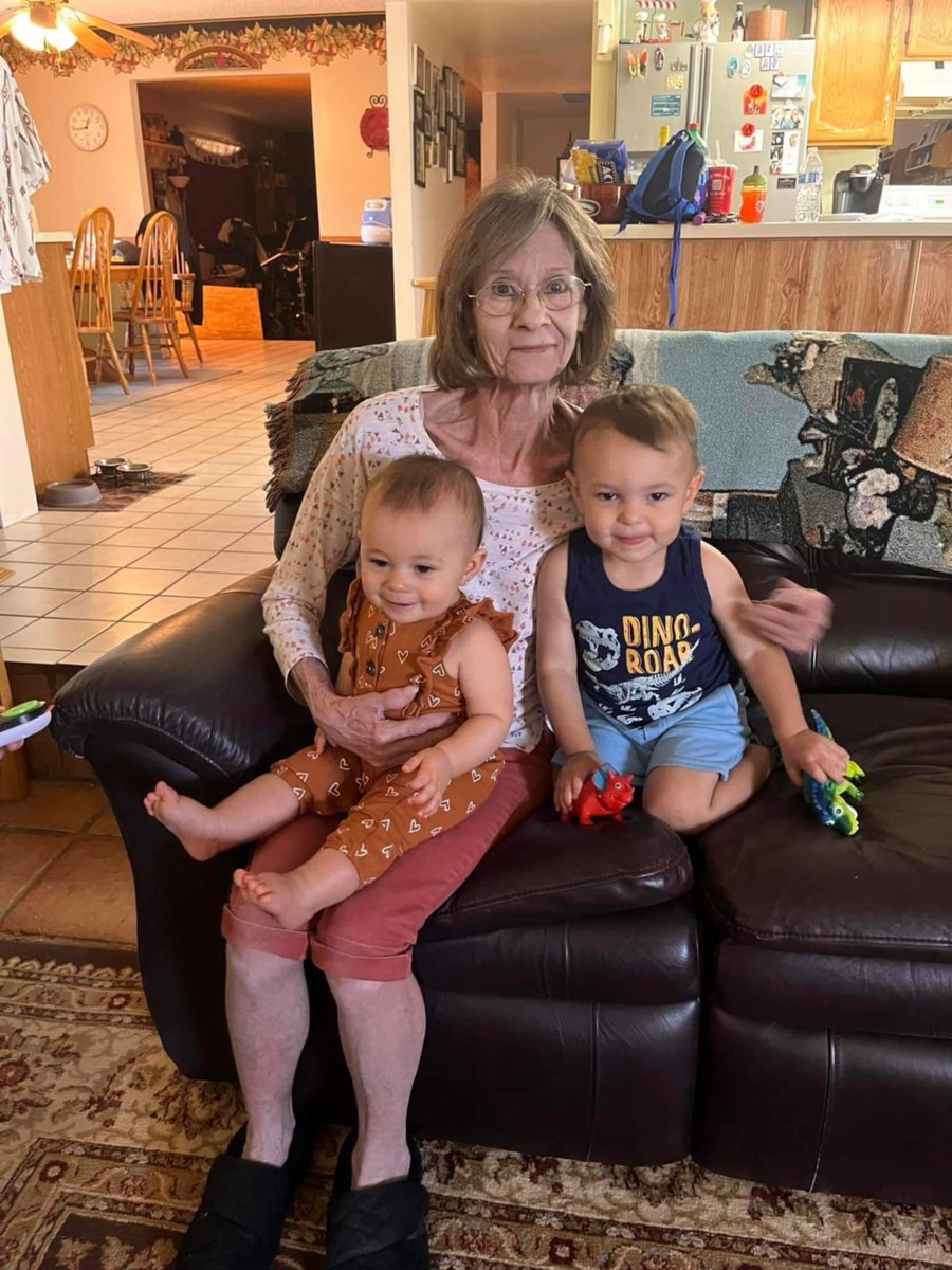 killakiki_'s tweet photo. my grandma passed away lastnight and my heart is broken. i will miss you forever grandma. https://t.co/meaikJWvHx