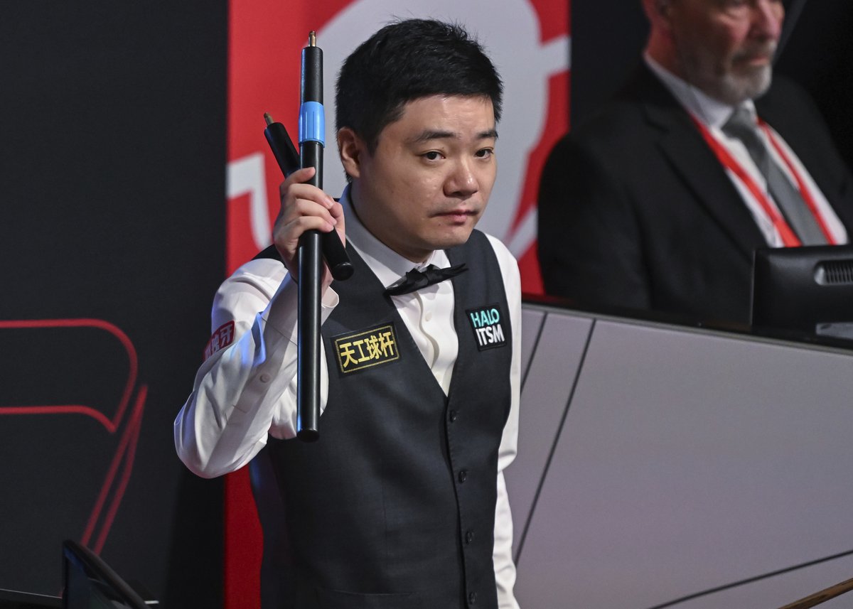 CGTNSportsScene's tweet photo. 🇨🇳DING MAKES CRUCIBLE RETURN IN STYLE!🔥
A 10-7 victory over Zak Surety sent #DingJunhui to the #WorldSnookerChampionship last 16 for the first time in five years.
The world No. 10 is into the second round for the 12th time, facing Luca Brecel or Ryan Day next.
#Snooker https://t.co/lhp12nPtti