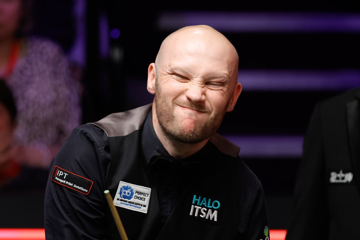 CGTNSportsScene's tweet photo. 🇨🇳DING MAKES CRUCIBLE RETURN IN STYLE!🔥
A 10-7 victory over Zak Surety sent #DingJunhui to the #WorldSnookerChampionship last 16 for the first time in five years.
The world No. 10 is into the second round for the 12th time, facing Luca Brecel or Ryan Day next.
#Snooker https://t.co/lhp12nPtti