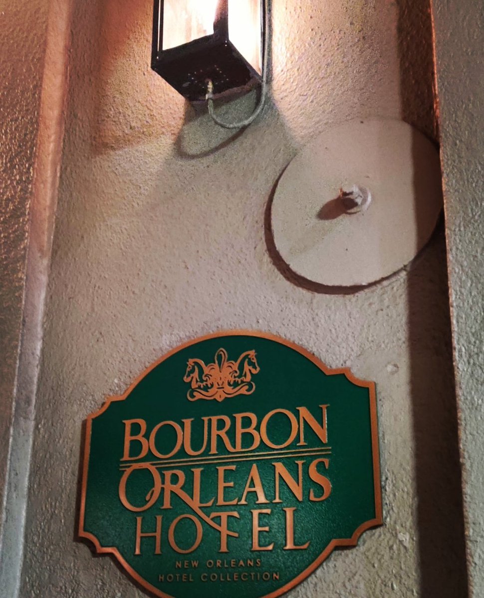 cloudypeeps's tweet image. Home away from home for 2 weeks in #nola. @jazzfest weekend 1 is almost ready. #festival #jazzfest #production #crew 💜💚🧡