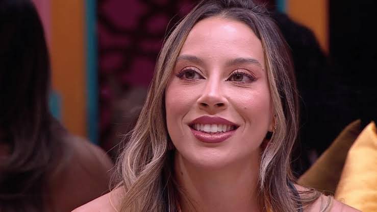 Sem noção, planta, chata, insuportável, oportunista, alisadora, fora os adjetivos que eu esqueci. Renata Saldanha, você é a pior campeã da HISTÓRIA! 

#FinalBBB25 #BBB25
