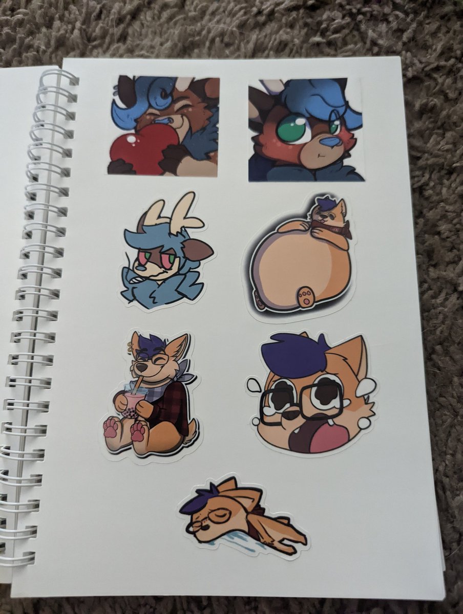 Officially back from the con and taking a few days for myself! Apologies if I miss any messages or anything.

Have some con friends for your viewing pleasure :3