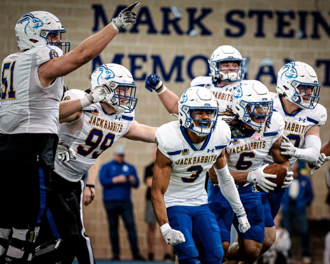Jason Thome (@jasonthome12) on Twitter photo Offered by South Dakota State University <a href="/CoachRobArmand/">Robert Armand</a> <a href="/Coach_Bergy/">Brian Bergstrom</a> <a href="/CoachDtjackson/">Dan Jackson</a> Offered by South Dakota State University <a href="/CoachRobArmand/">Robert Armand</a> <a href="/Coach_Bergy/">Brian Bergstrom</a> <a href="/CoachDtjackson/">Dan Jackson</a>