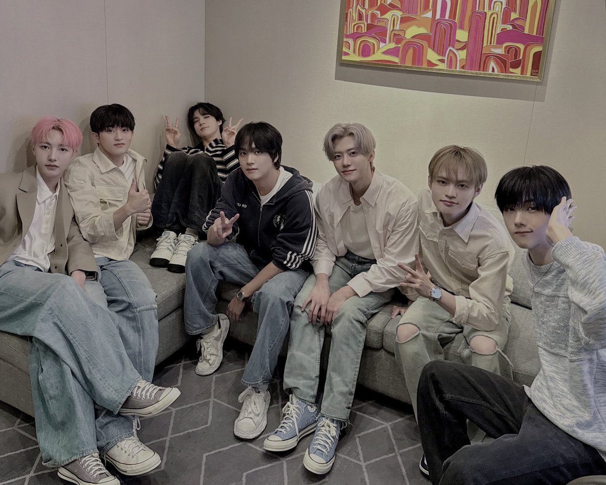 chenleu's tweet image. We’ve got inside jokes, old grudges, shared battles, and laughs that still echo years later. We fight, we roast, but that bond? Unshakable. Brotherhood is forever.