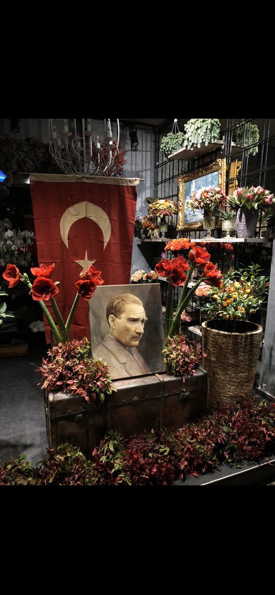 Sevgi de saygı da minnet de sana…

23 Nisan Ulusal Egemenlik ve Çocuk Bayramı kutlu olsun… #23NisanUlusalEgemenlikveÇocukBayramı