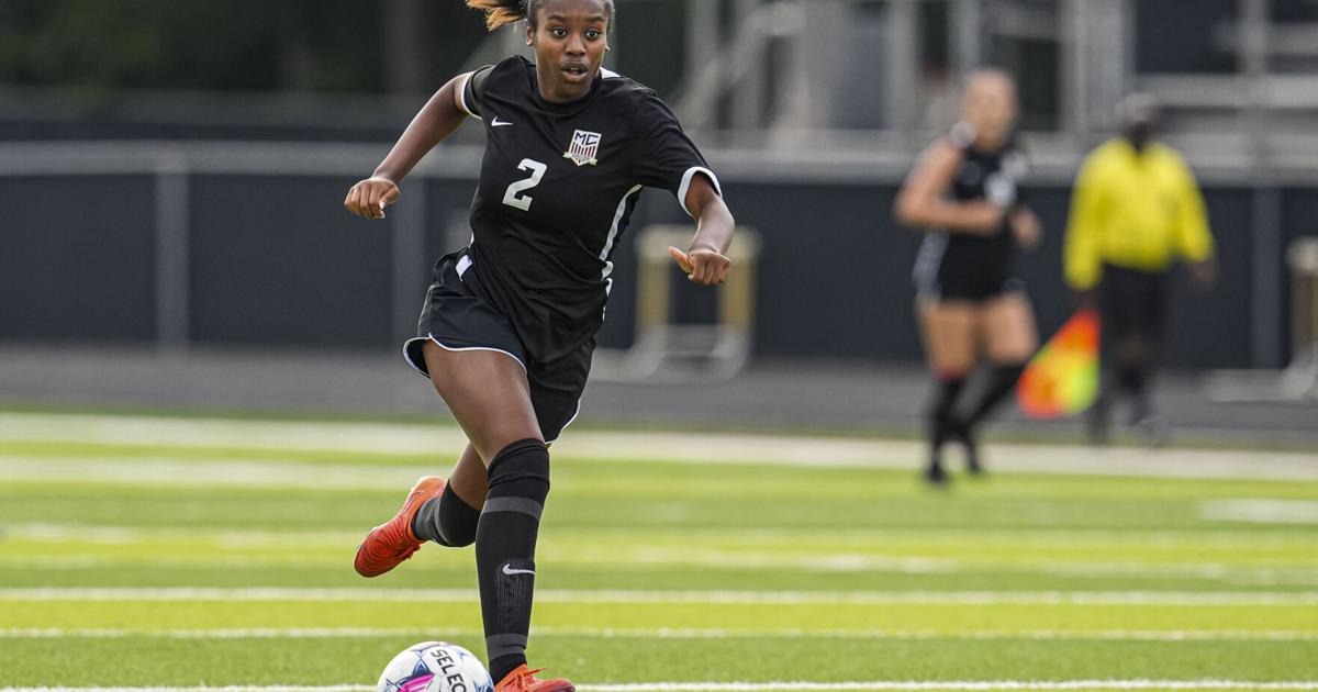Kylie Williams Fuels Mill Creek Girls Soccer to State Playoff Victory @millcreekhawk bit.ly/3RxIhAh