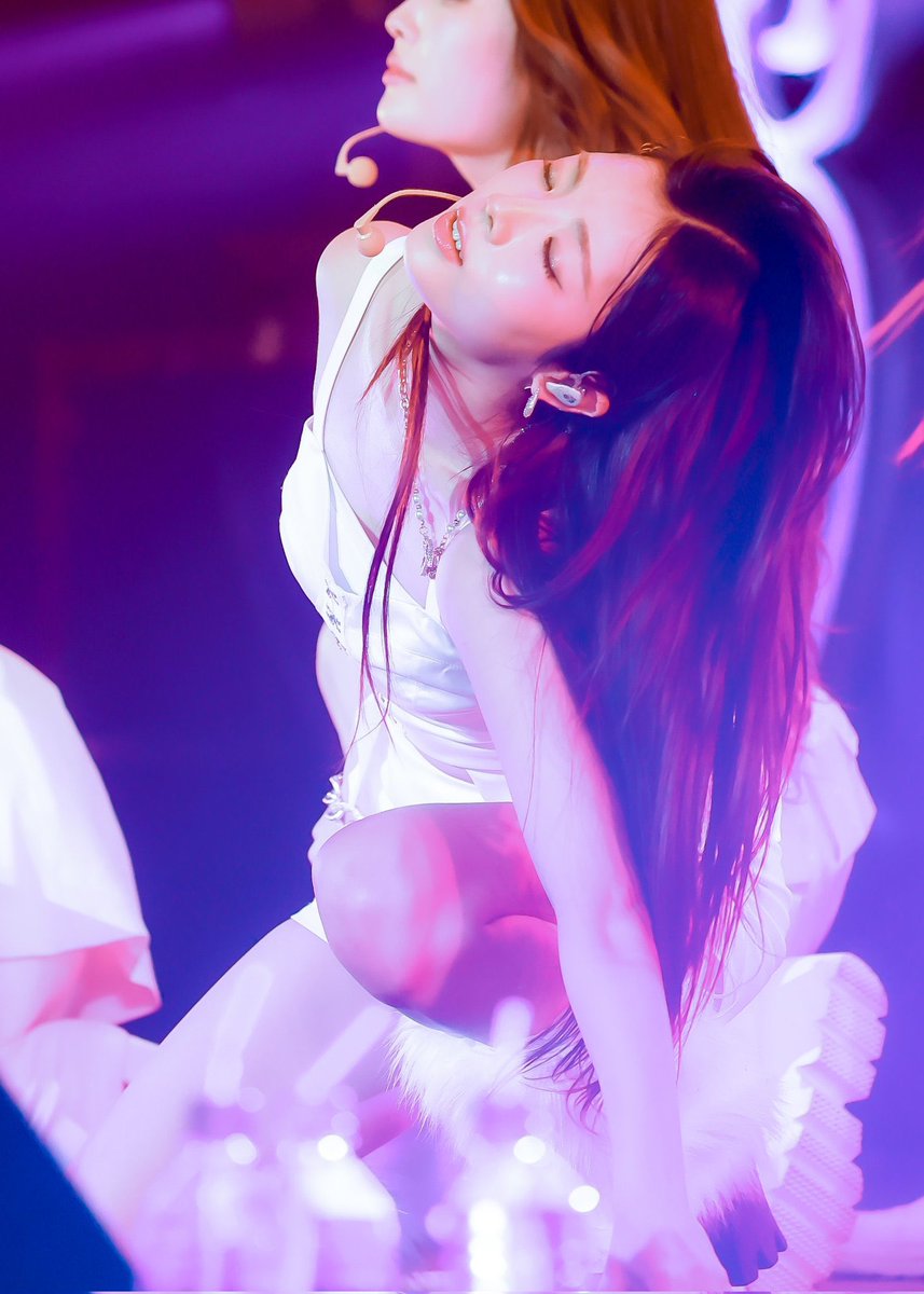 purkisapphics's tweet image. goeun