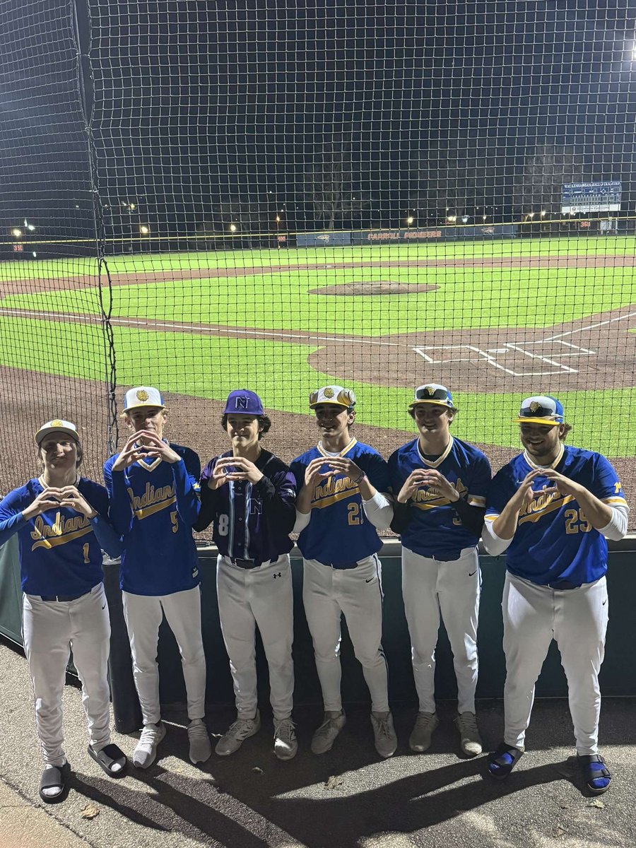 Love seeing this. Forever Otters! I’m so unbelievably proud of all of you! Keep working hard gentlemen and keep building off the great start to the season you all have had. ❤️

#forever🦦