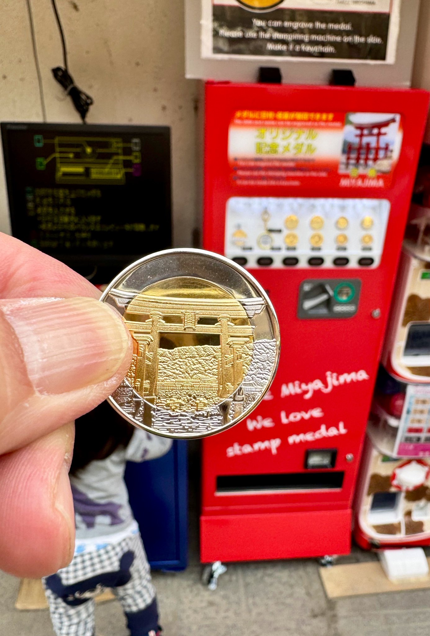 素人名人会 名人賞 メダル 非売品 レア 楽天市場】24金 K24 世界デザイン博覧会記念メダル 純金 【中古