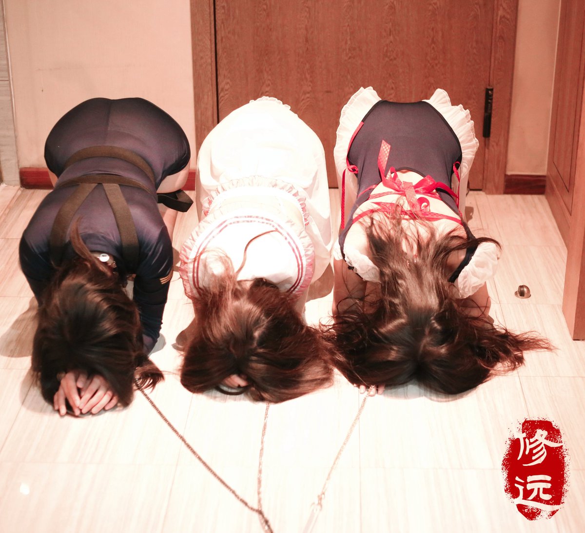 玩滴蜡还是得人多，可以互相帮忙清理 https://t.co/NDA0Yn844X