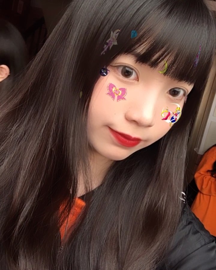 155｜C｜18y      
長得很乖 其實很色🤭
有人敢約嗎  按❤️
#護理師