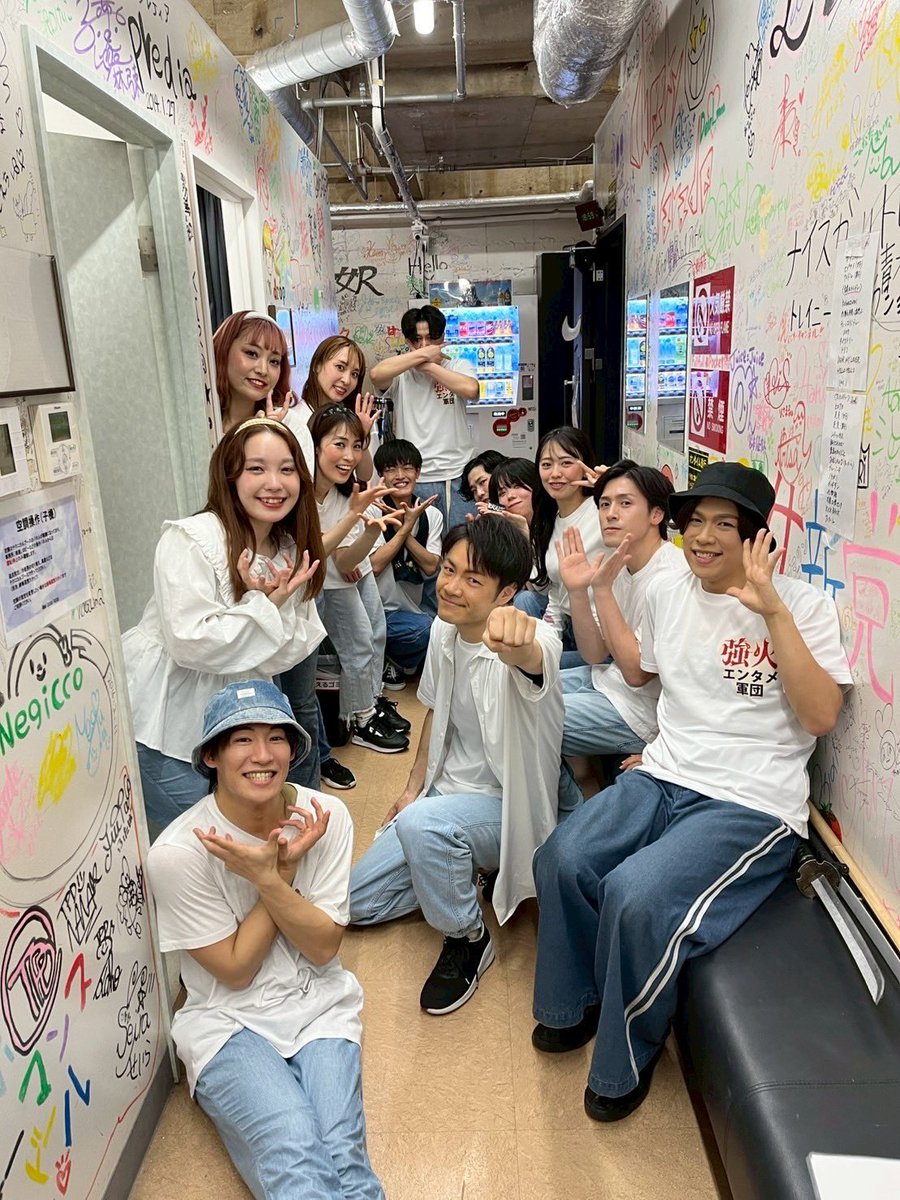 残すところあと1回となりました🥹
悲しいね。寂しいね。
でも、最後まで泣かないで頑張ろうっと🩷
来週もみんな秋葉原に集まれ〜✨✨