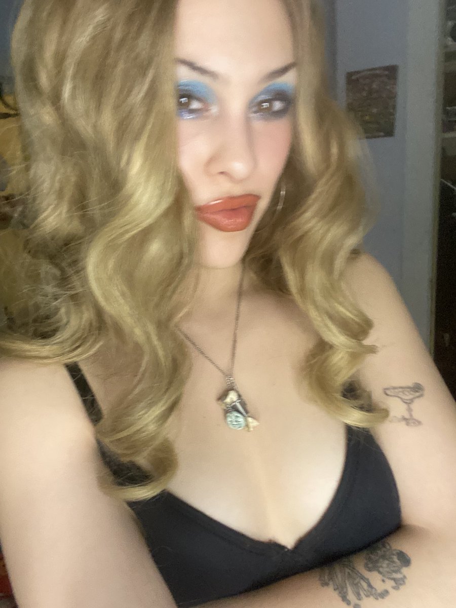 piperjofox's tweet photo. Cheap wig high end gyal 🖤✨ https://t.co/CWEiMcvN1Q