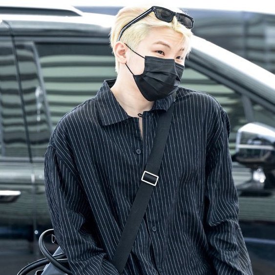 aludraexe's tweet photo. oh hes so fine FINE https://t.co/tQutK5VABB