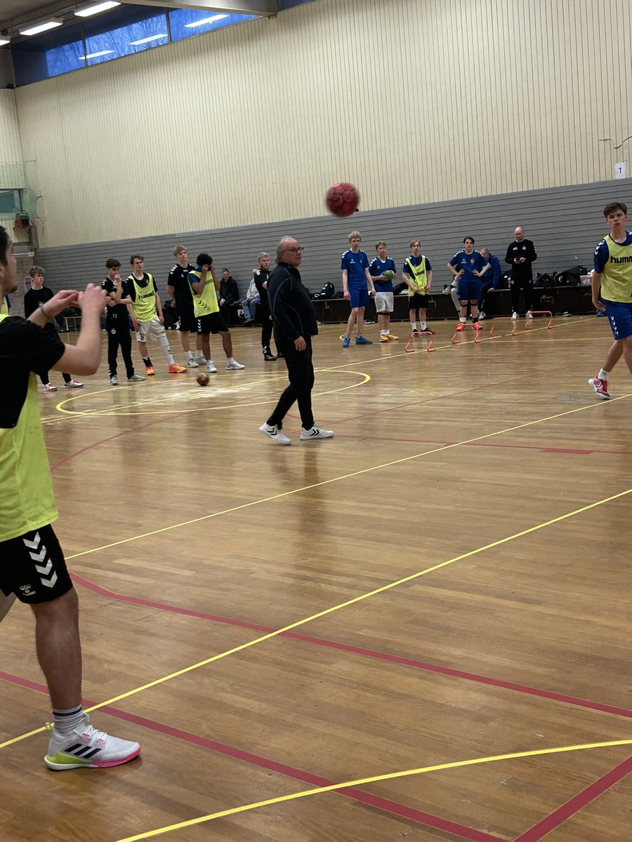 Igår uppstart med nya A ungdom (P09/P10) Att få vara med och bidra till utveckling ihop med Reine P är härligt 💪🏻🌟 <a href="/RedbergslidsIK/">Redbergslids IK</a>