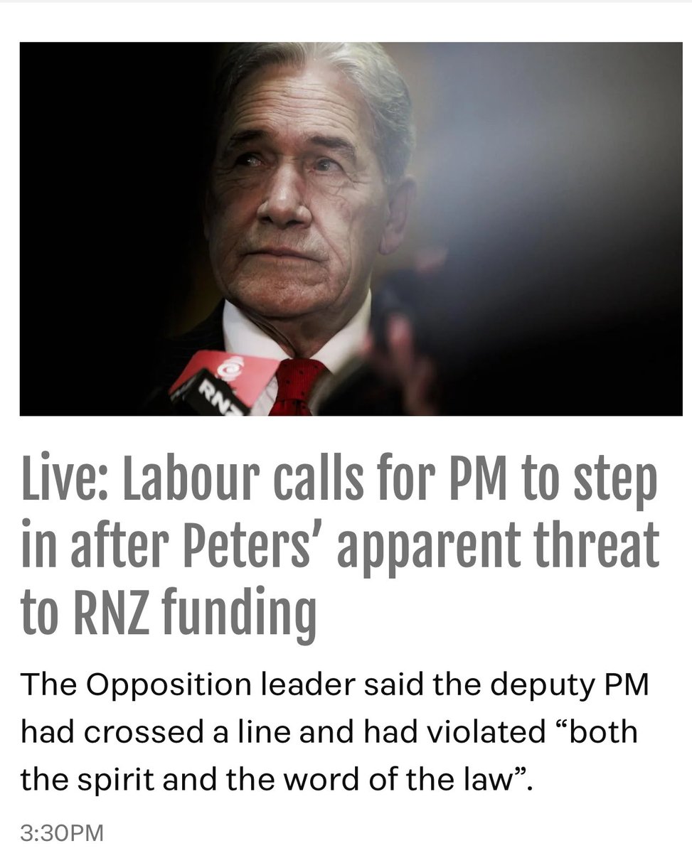 tauhenare's tweet photo. #TinArse Deputy Prime Minister thinks he’s a lawyer. Or Tin Arse lawyer who thinks he’s the DPM. LOL https://t.co/CYxNQ5bZ5n