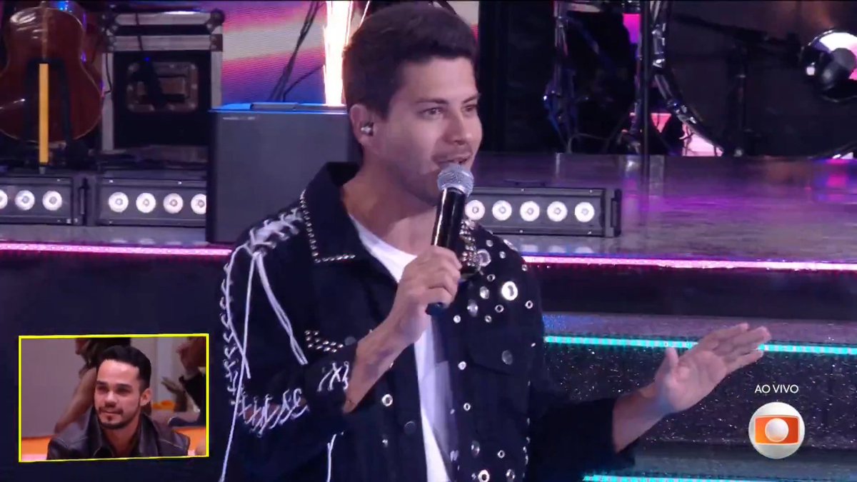 Hoje foi dia de assistirmos o nosso campeão Arthur Aguiar na final do #BBB25! 
<a href="/Aguiarthur/">Arthur Aguiar</a> adoramos te ver cantando e participando da final do programa! 

Te amamos e temos muito orgulho de você! ❤️✨🍞🏆