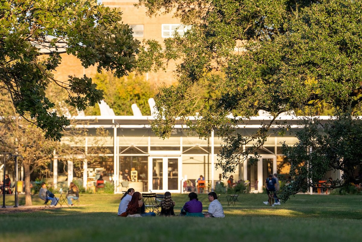 Rice University (@riceuniversity) on Twitter photo Our campus is a celebration of nature’s beauty. Happy Earth Day! 💚 Our campus is a celebration of nature’s beauty. Happy Earth Day! 💚