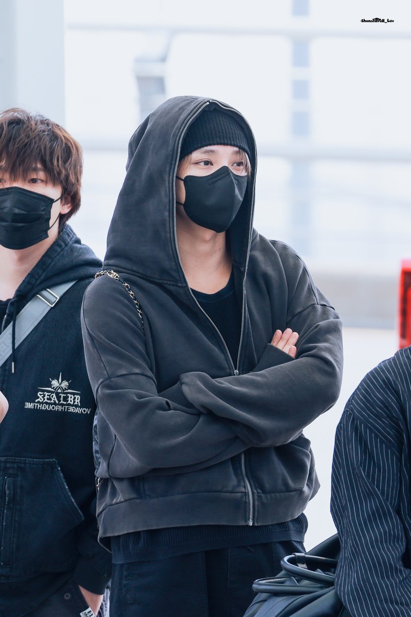 shunamoroll_luv's tweet photo. 250423 ICN  

#세븐틴⁠ ⁠⁠ ⁠#SEVENTEEN⁠  #SVT 
#조슈아 #홍지수 #JOSHUA #ジョシュア