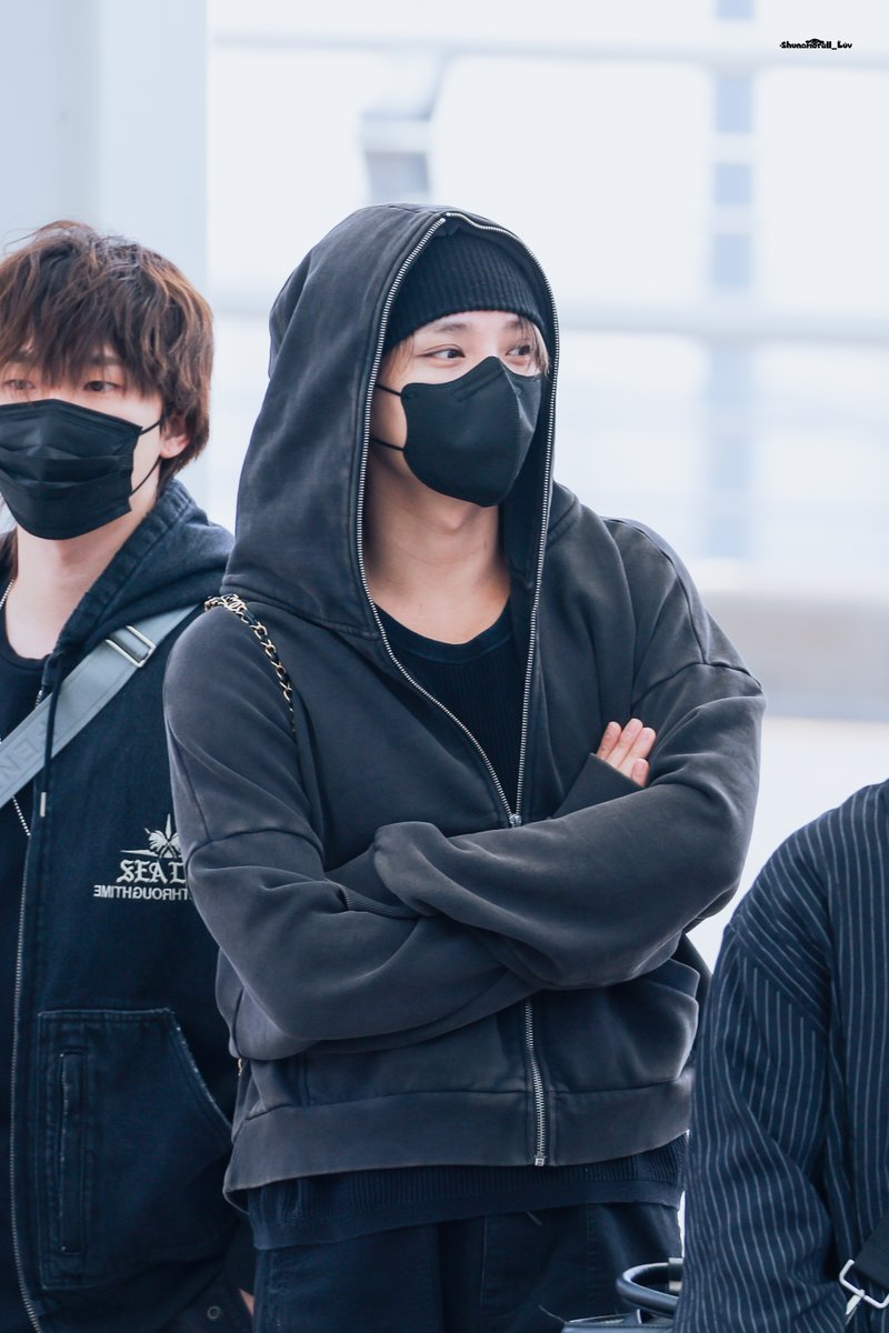 shunamoroll_luv's tweet photo. 250423 ICN  

#세븐틴⁠ ⁠⁠ ⁠#SEVENTEEN⁠  #SVT 
#조슈아 #홍지수 #JOSHUA #ジョシュア