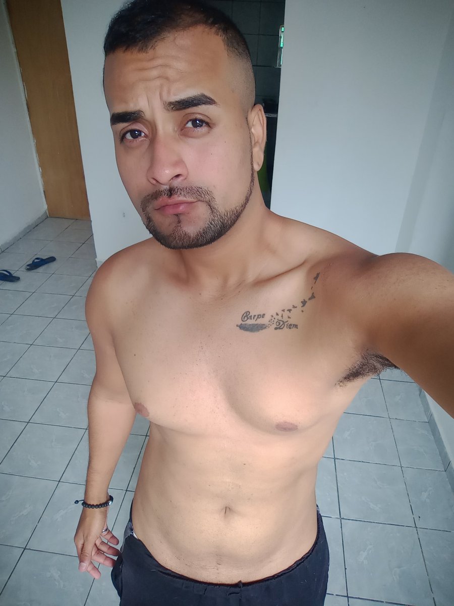 Confesso, eu me comeria! 🤤🫡😌

#chudai
#chudaigay 
#boy