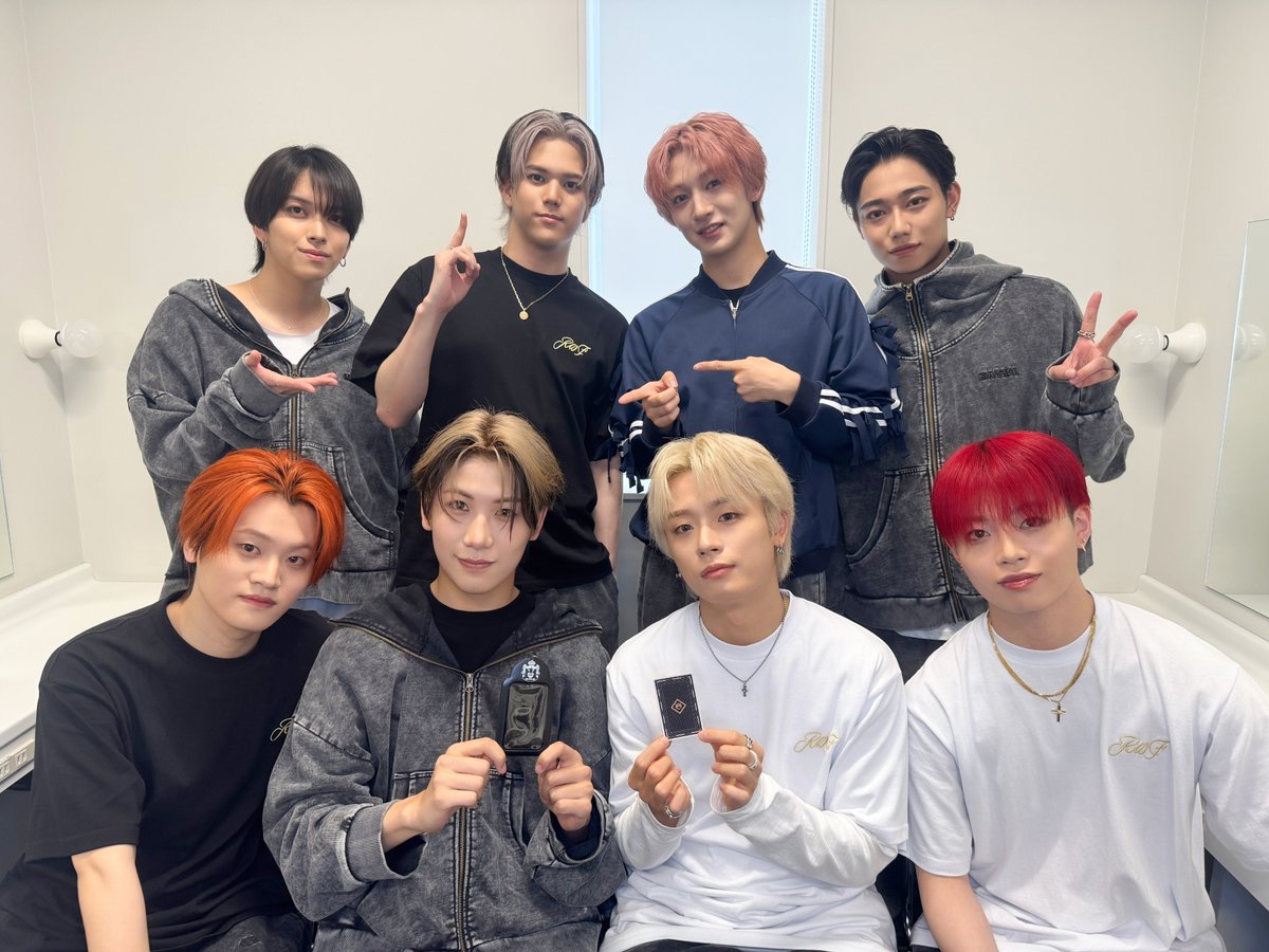  Man 2-5人 公式写真 オフショ 組み合わせ No.ST25-462】シングル「BOYZ」MV＆ジャケ写オフショット | ファミクラ