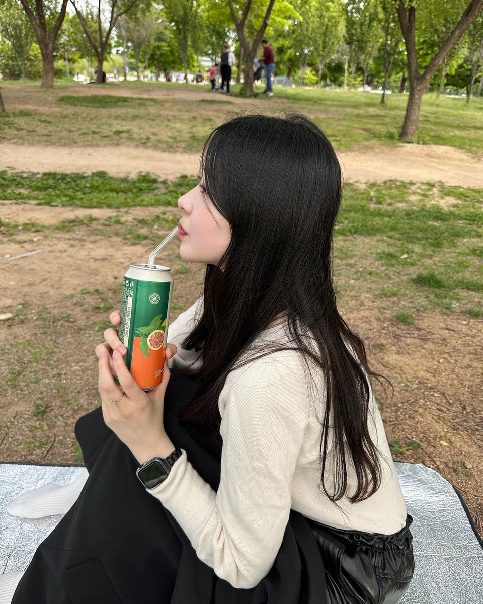 bslee101's tweet photo. 날씨  좋다  ❤

#섹트 #아줌마 #오픈 #30대 #40대 #유부녀 #만남 #일탈 https://t.co/Nujfedp9NE