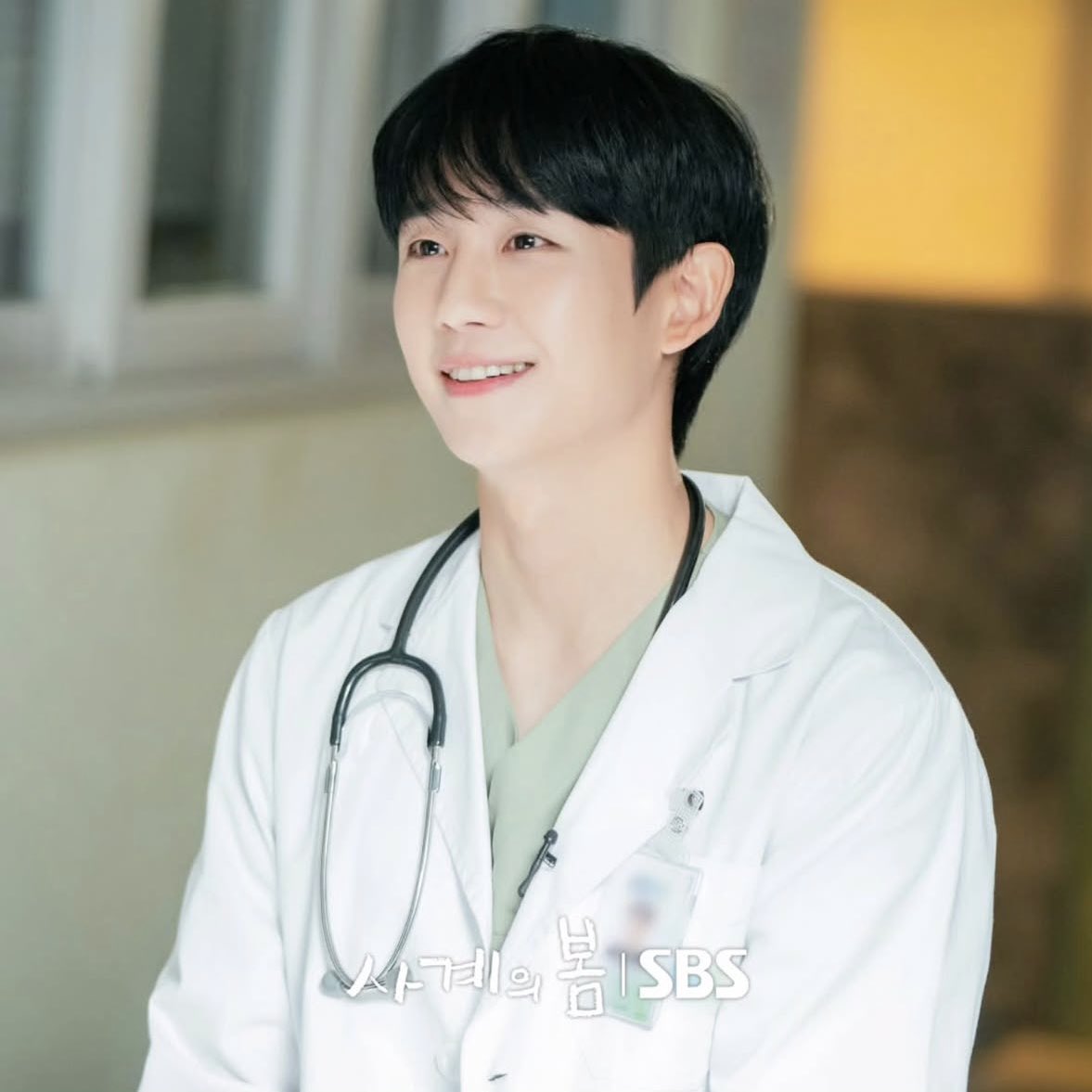 의사 해인 느낌 너무좋다 넘 착하게 생긴 의사선생님이야…🥺