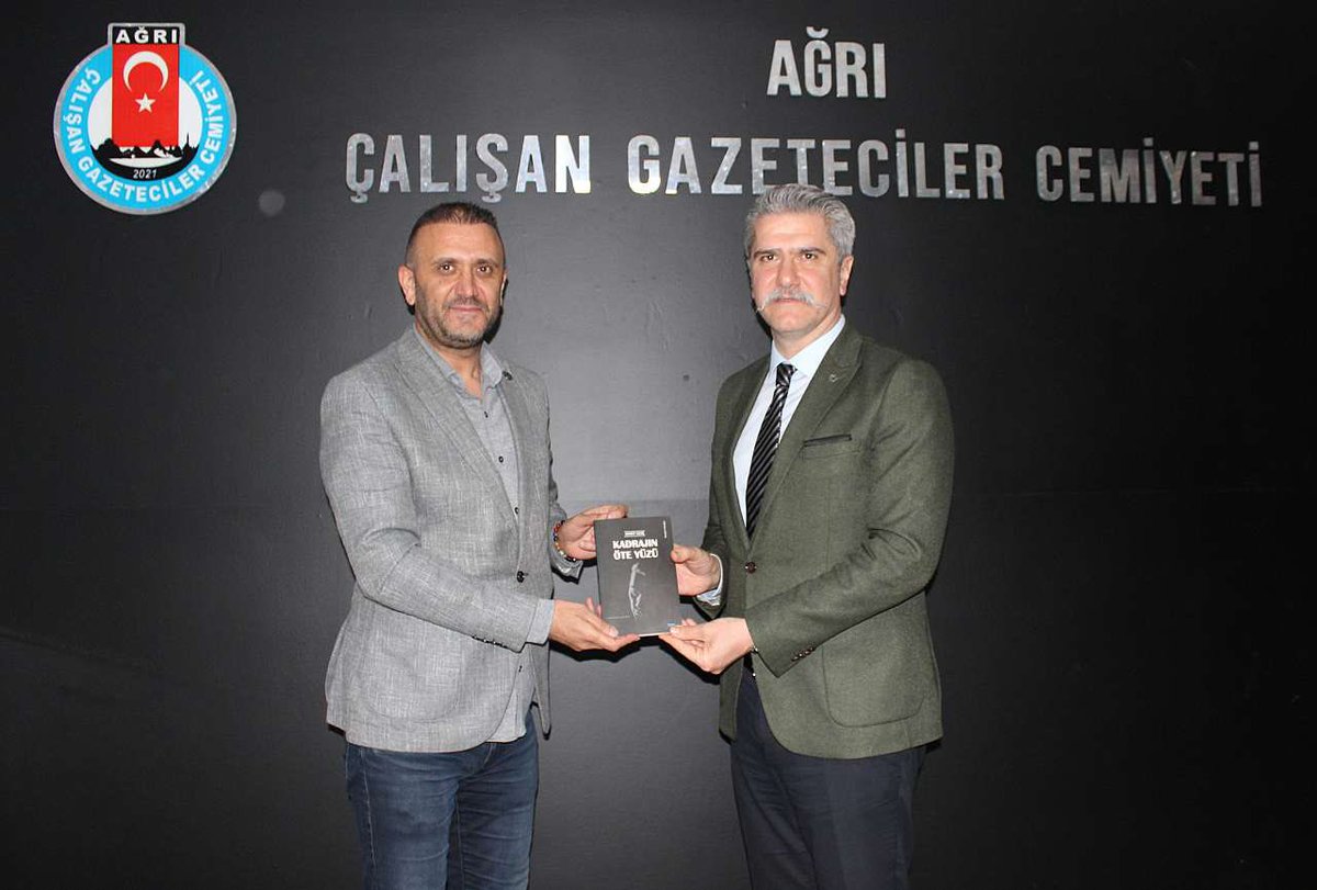 04acgc's tweet photo. Ağrı Cumhuriyet Başsavcısı Sayın Adem Çalış’ı cemiyetimizde ağırladık. 

Basın mensuplarının sorunlarını konuştuk. Sayın Başsavcımıza nazik ziyaretlerinden dolayı teşekkür ederiz. https://t.co/xW2AcxgFRd