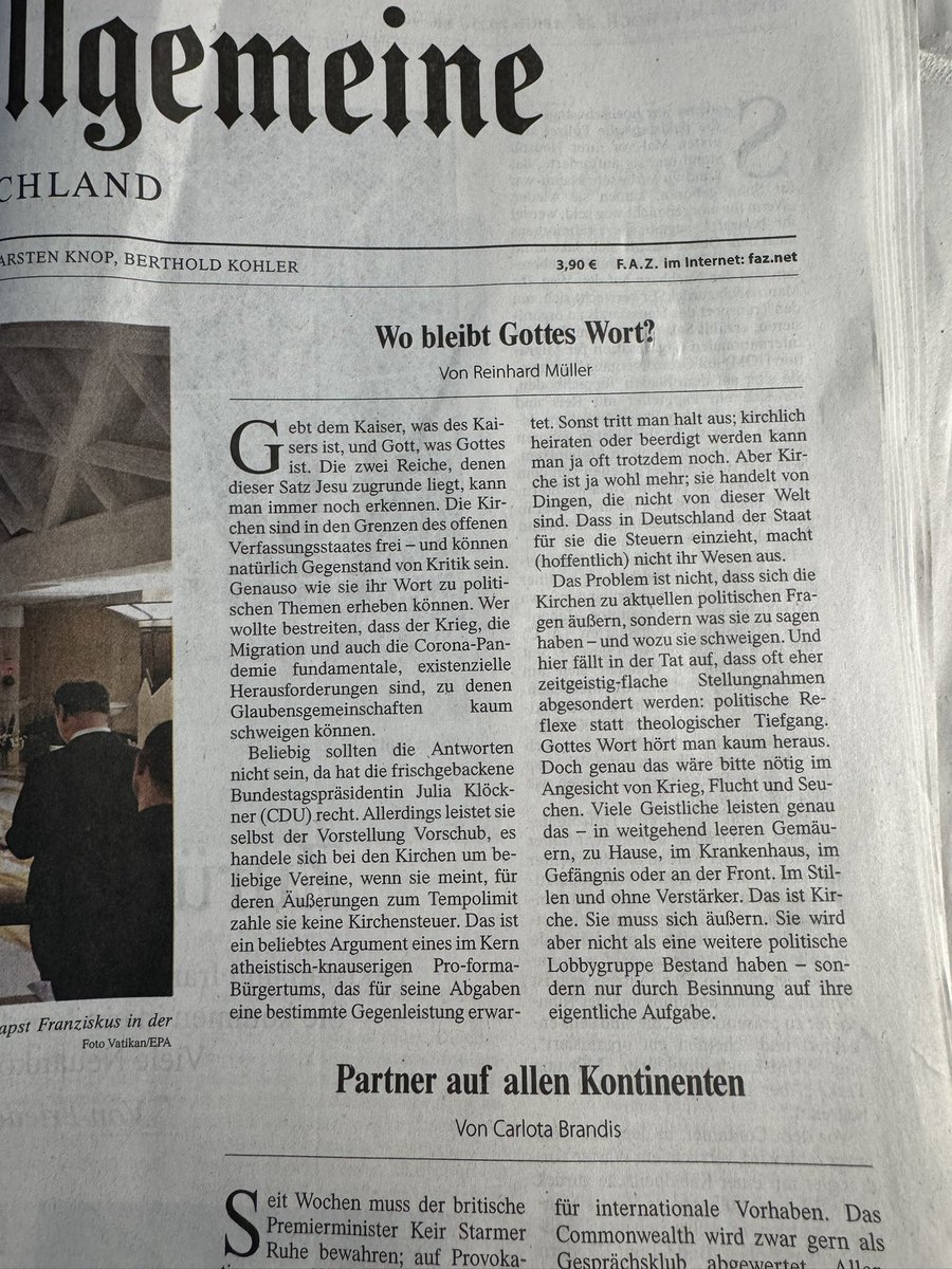 „Das Problem ist nicht, dass sich die Kirchen zu aktuellen politischen Fragen äußern, sondern was sie zu sagen haben – und wozu sie schweigen. Und hier fällt in der Tat auf, dass oft eher zeitgeistig-flache Stellungnahmen abgesondert werden: politische Reflexe statt theologischer
