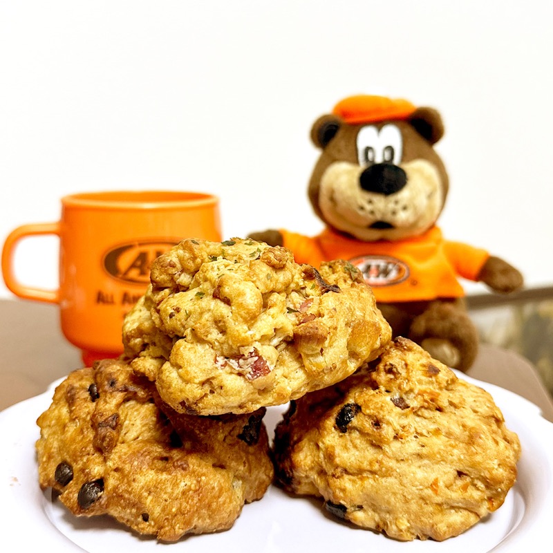 AW_Okinawa's tweet photo. A&Wで「Breakfast Scone」のスコーンが楽しめるのも今週末で最後です、、🥺
下記の店舗でぜひお楽しみください🙌!
📍うるま安慶名店・北谷店・マリンタウンあがり浜店・牧港店・プラザハウス店
https://t.co/TOxl521xCe
#aaandw #BreakfastScone