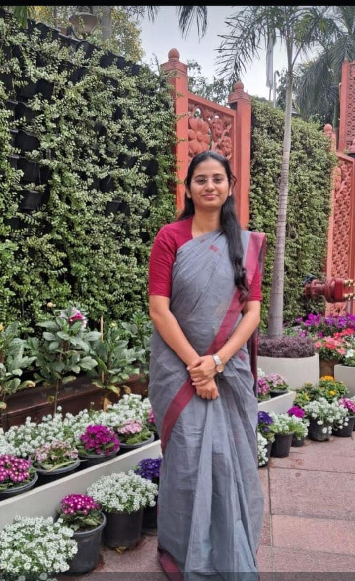 Keeping with the national trend, #Telangana also saw a woman top the charts in the Civil Service Examination 2024, conducted by the UPSC.

Ettaboyina Sai Shivani from Warangal secured AIR 11 to emerge as the state topper.

Shivani showed remarkable improvement in her second