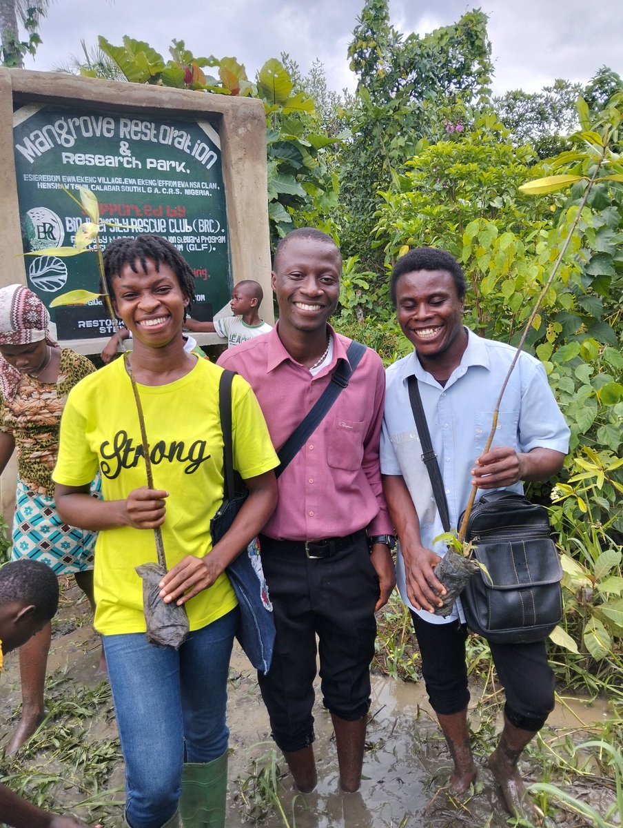 BRC_NG's tweet image. The happiness we shared ❤️ Celebrating #WorldEarthDay with the bright youth and children of Esierebom Community! Their enthusiasm for our planet is truly inspiring. Let&apos;s all nurture their connection with nature and work towards a greener future together. 🌱 
#OurPowerOurPlanet