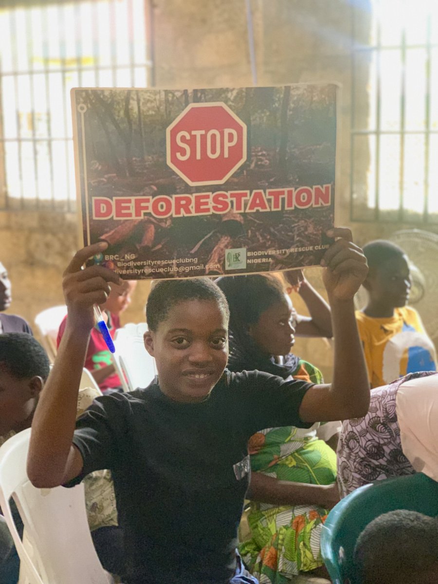 BRC_NG's tweet image. The happiness we shared ❤️ Celebrating #WorldEarthDay with the bright youth and children of Esierebom Community! Their enthusiasm for our planet is truly inspiring. Let&apos;s all nurture their connection with nature and work towards a greener future together. 🌱 
#OurPowerOurPlanet