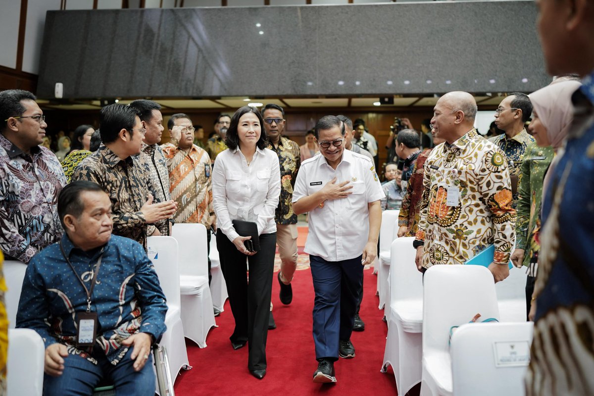 Penyusunan RPJMD bukan sekadar business as usual, tapi harus bisa menjawab tantangan dan juga kebutuhan masyarakat.

Meningkatkan pembangunan dan kualitas pelayanan masyarakat di Jakarta menjadi perhatian  Pemerintah Jakarta juga Pemerintah Pusat, sehingga kolaborasi akan terus