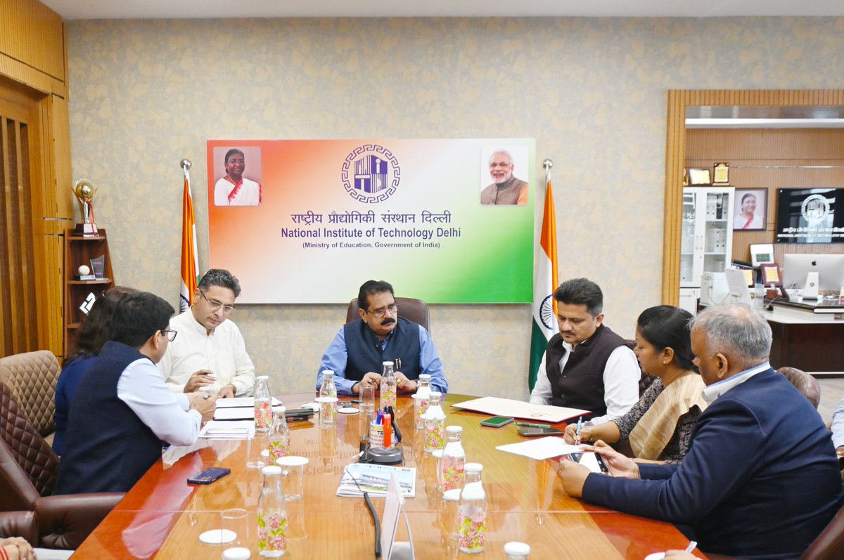 📜 MoU signed #NITDelhi vs #KarnavatiUniversity for joint innovation &amp; faculty exchange at NIT Delhi!
#Innovation #MoU #NITDelhi #Collaboration #HigherEducation 
More info: facebook.com/share/p/1EQirb…

<a href="/EduMinOfIndia/">Ministry of Education</a> 
<a href="/dpradhanbjp/">Dharmendra Pradhan</a> 
<a href="/drajayksharma/">Dr Ajay K Sharma</a>