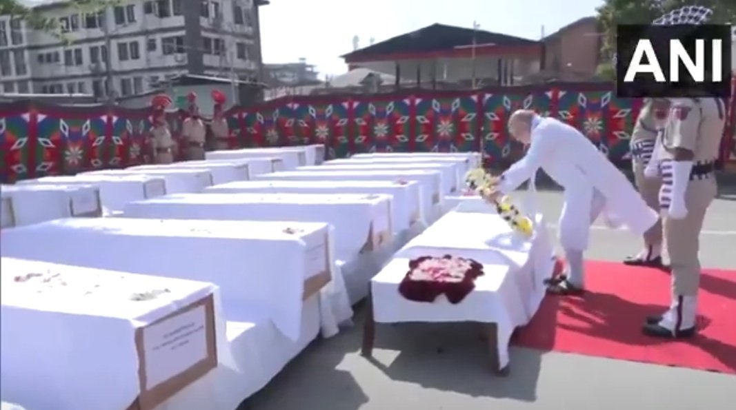 यदि मृत हिन्दुओं के जिश्म पे पुष्प चढ़ चुके हों

तो अब इस्लामिक आतंकियों के जिस्म
में पीतल का प्रोग्राम शुरू किया जाए ?

भारत... एक के बदले 100 मांग रहा है ✍️