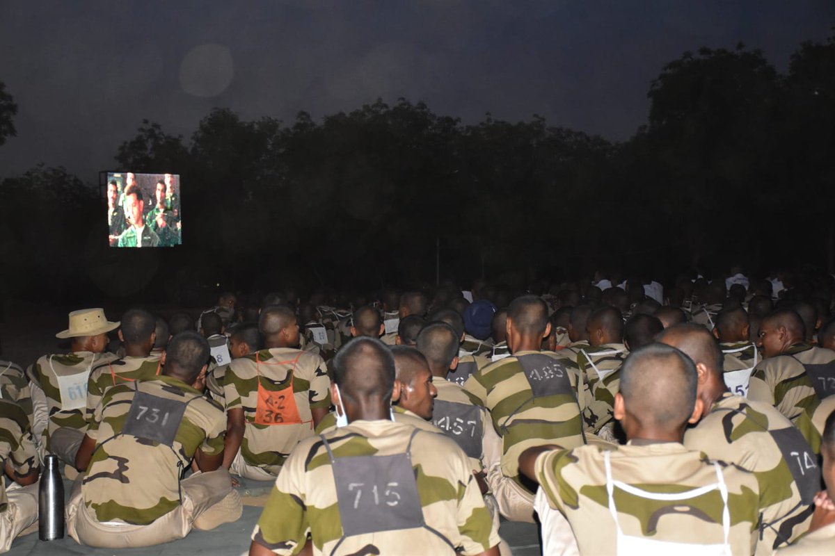 CISFTraining's tweet image. As part of our efforts to ensure holistic development and stress relief, trainees enjoyed this week&apos;s movie session on 19.04.2025 at MPRTC Behror. A perfect blend of learning and leisure! 🎬🍿 #MovieSession #cisftraining #Relaxation #Fun #Teamwork #MPRTCBehror @CISFHQrs