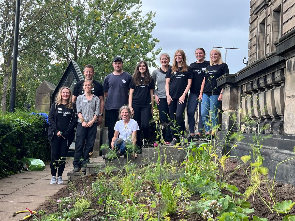 FriendsofGRI's tweet image. #archive30 #day23 #communityarchives

Look it&apos;s our absolute faves:
Our volunteers
St Mungo Primary Laudato Si group
Team Edrington
The green fingered members of The Trade&apos;s House

How&apos;s that for a community? ❤️ 

We could not be ANY luckier

@ara_scot