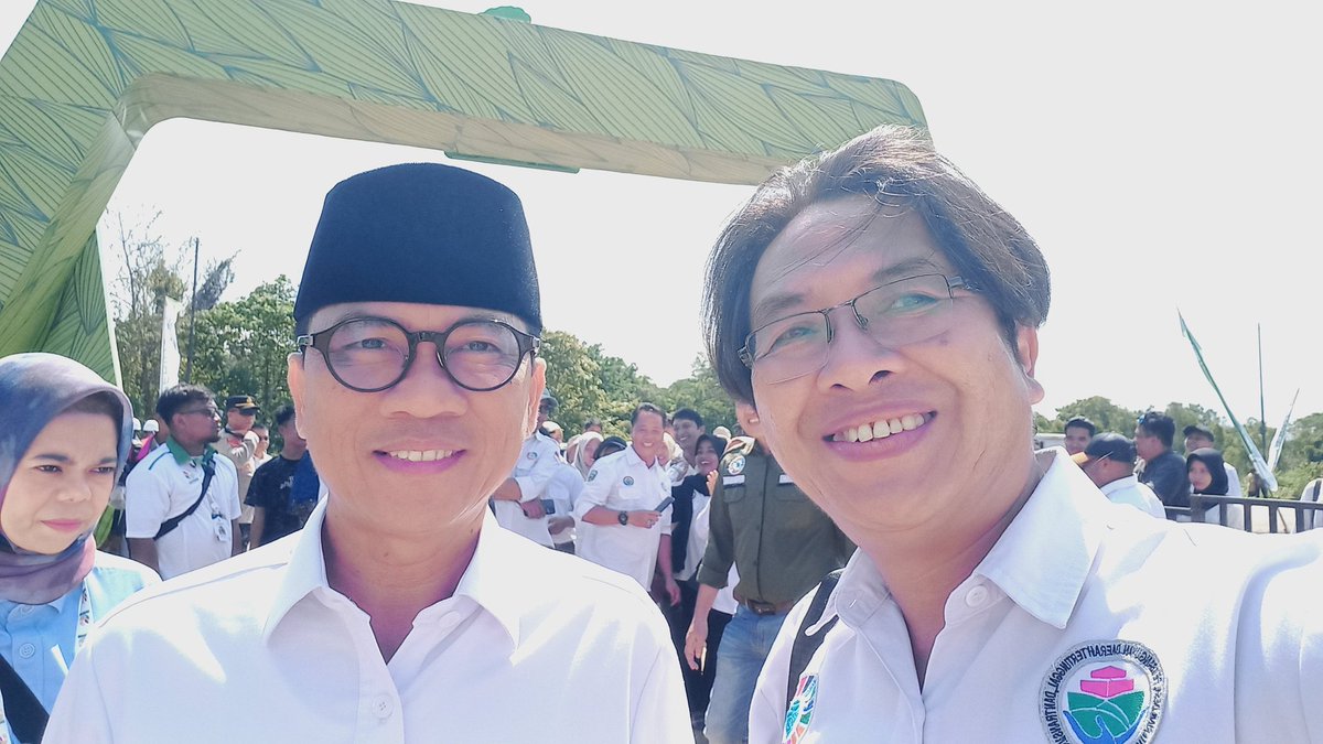 BabanR3's tweet photo. Terima Kasih Pak Menteri Desa sudah berkenan hadir di Desa Sungai Pinang Kecamatan Rambutan Kabupaten Banyuasin Provinsi Sumatera Selatanl..
#Terimakasihpakyandrisusanto
@Prabowo
@Yandrisusanto27
@arizaPatria
@Taufikmadjid71
@AgustomiMasik
@Nursaid
@Kemendespdt https://t.co/wiUu9CugGe