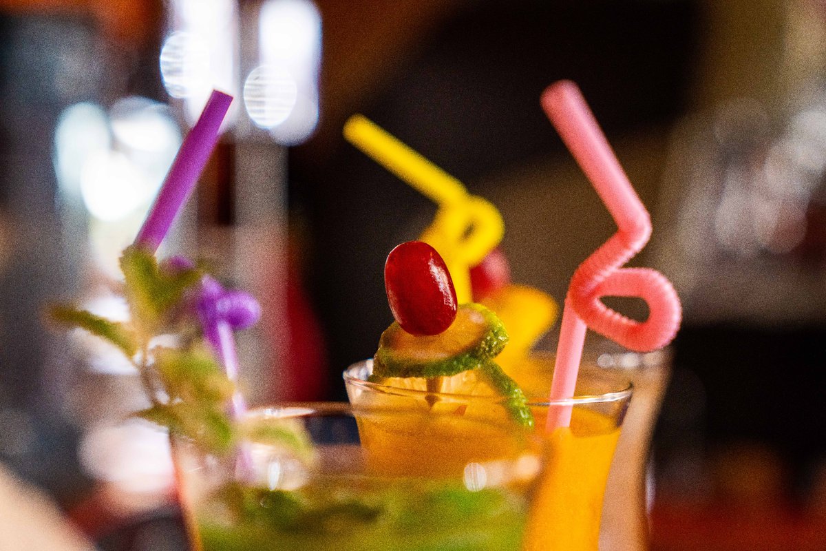 silverbackug's tweet image. Good food, smooth drinks, and unforgettable moments —
Only at Silverback Lounge.

#VibeWithUs #SilverbackExperience
@Omusirima @ChaapaLeague @nampeera_