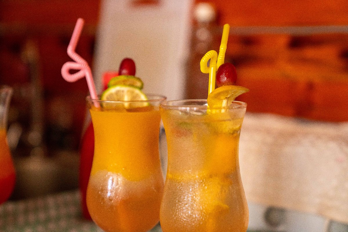 silverbackug's tweet image. Good food, smooth drinks, and unforgettable moments —
Only at Silverback Lounge.

#VibeWithUs #SilverbackExperience
@Omusirima @ChaapaLeague @nampeera_