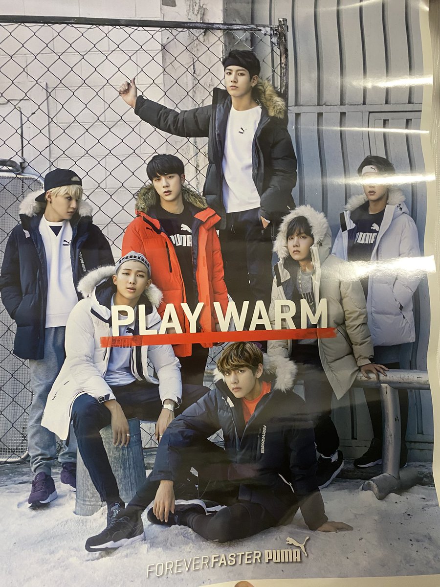 btsvr's tweet photo. お久しぶりです！！また整理していたらポスターが大量に出て来まして…

どなたかBTSの公式ポスターいりませんか？
配送料のほうが高すぎるのでまとめ買いしていただけると助かるのですが😂

札幌なら手渡し可能です！

#BTS #BTS譲　#グッズ譲 https://t.co/EnWn62qqm4