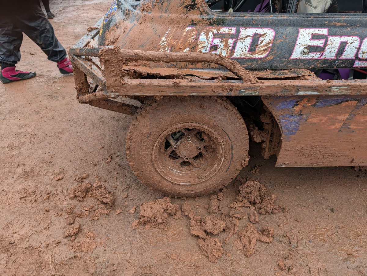 Well, it's fair to say that it was a bit gooey at Bradford on Monday with @yorstox, but I came home in the points in all three races and that's why we do it! 12th, 13th and 11th will do for me. Having spent most of yesterday cleaning up my car, the trailer, and the tow vehicle!